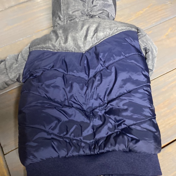 Infant boy puffer jacket size 18 months. (249/3) - Picture 8 of 8